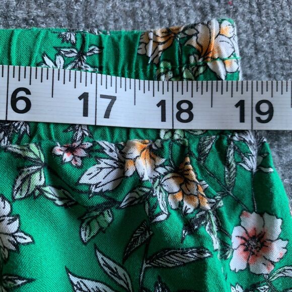Forever 21 Kelly Green Floral Shorts Ruffle Hem Women 3X Rayon Pullon - Picture 11 of 11